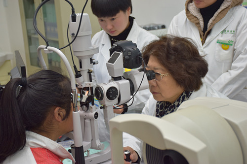 云南全力“角膜塑形镜验配中心”在昆明普瑞眼科医院成立