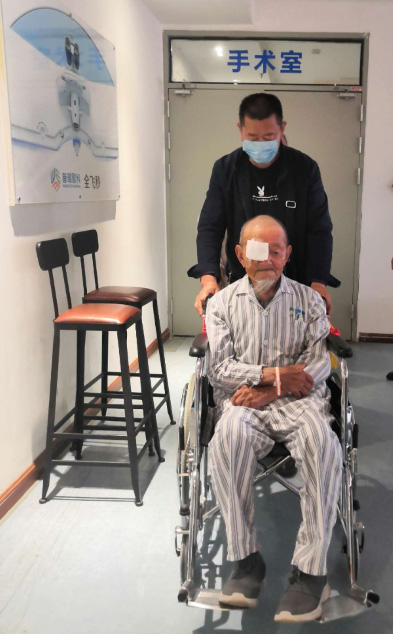 打破"结界"！普瑞眼科医院成功为112岁老人开展白内障手术